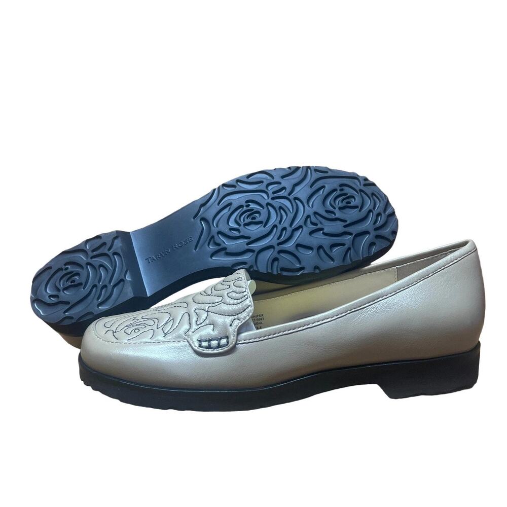 Taryn Rose • Jennifer • Slip-on Embellished Vamp 6M Tan Leather